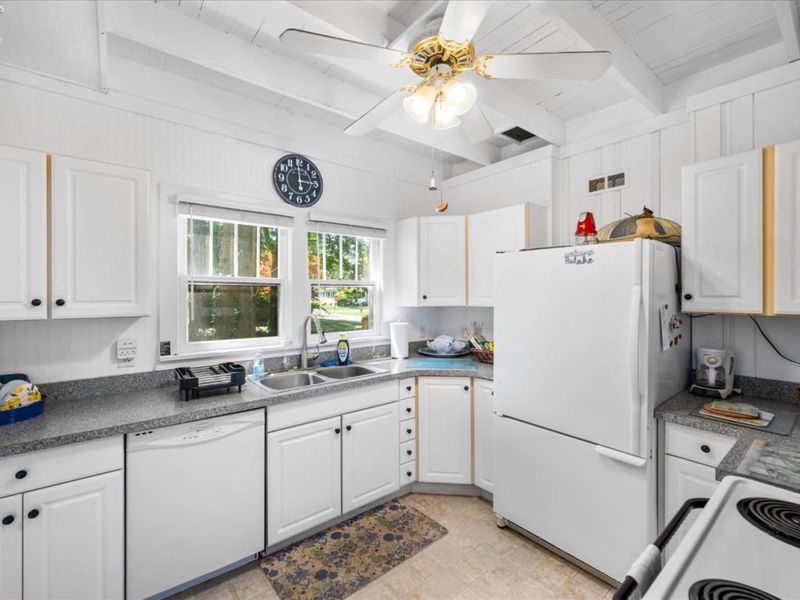 528 E 4th Street, Lakeside, OH 43440 Photo 14