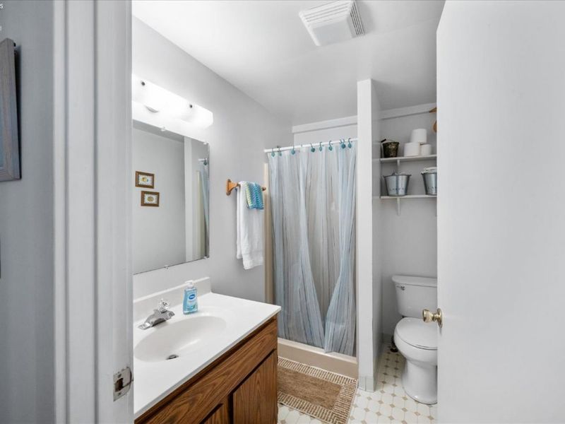 528 E 4th Street, Lakeside, OH 43440 Photo 16