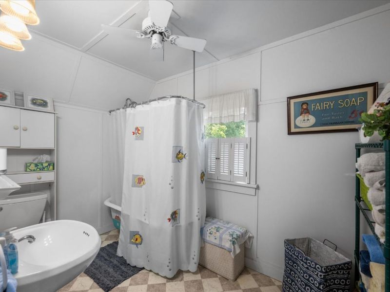 528 E 4th Street, Lakeside, OH 43440 Photo 24