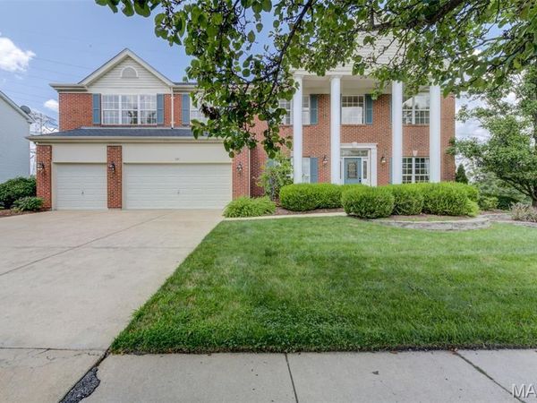 831 Wheaton Way, St Louis, MO 63141