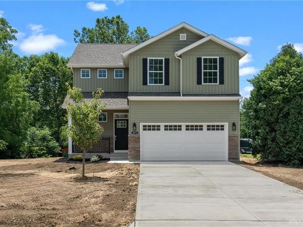2873 Cove Circle, Beavercreek, OH 45431