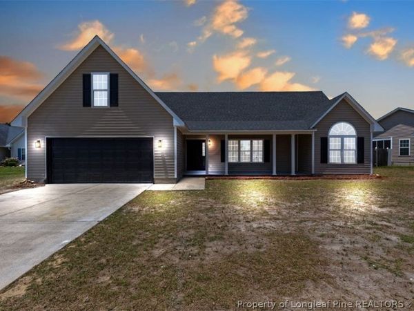 413 Turret Court , Hope Mills, NC 28348