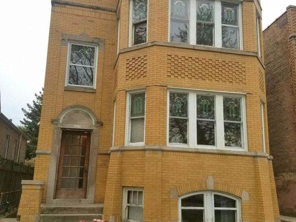 5057 W Newport Avenue , Unit 2, Chicago, IL 60641