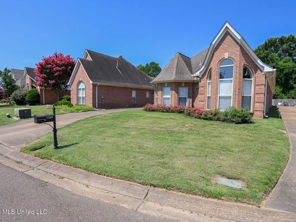 7169 N Swinnea Ridge, Southaven, MS 38671