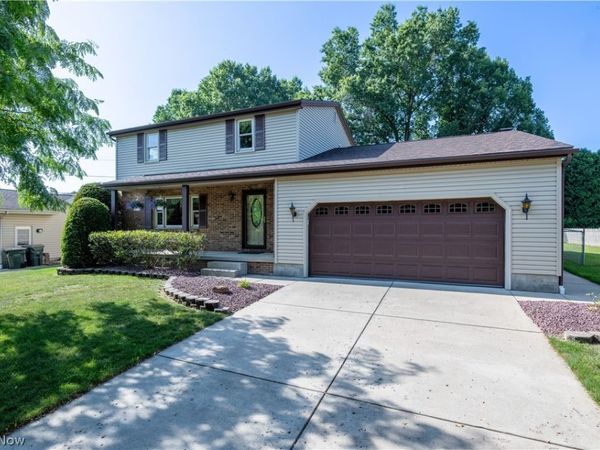 1507 Tamarisk , Poland, OH 44514