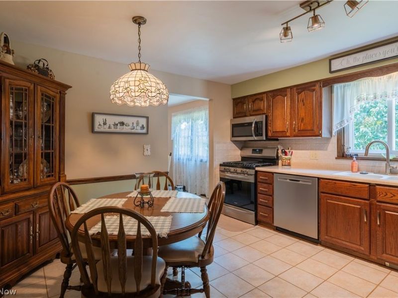 1507 Tamarisk, Poland, OH 44514 Photo 9
