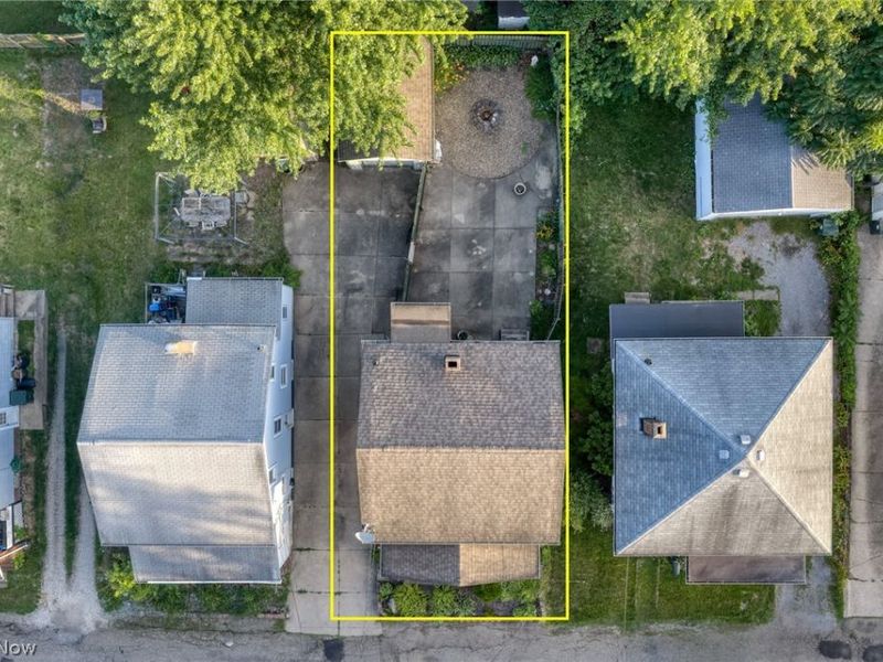 1628 May Place NE, Canton, OH 44705 Photo 4