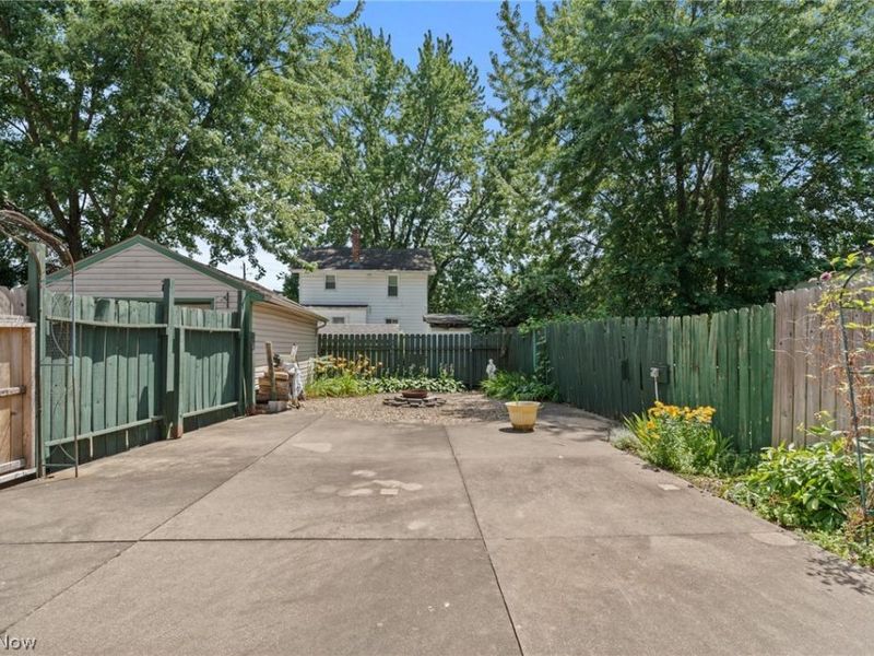 1628 May Place NE, Canton, OH 44705 Photo 41