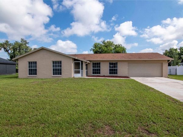 1208 LADY GUINEVERE DRIVE , VALRICO, FL 33594