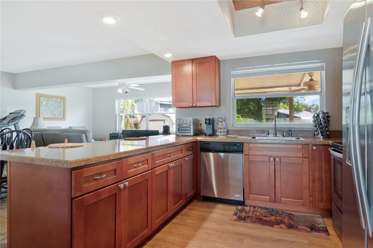 1208 Lady Guinevere Drive , Valrico, FL 33594 Photo