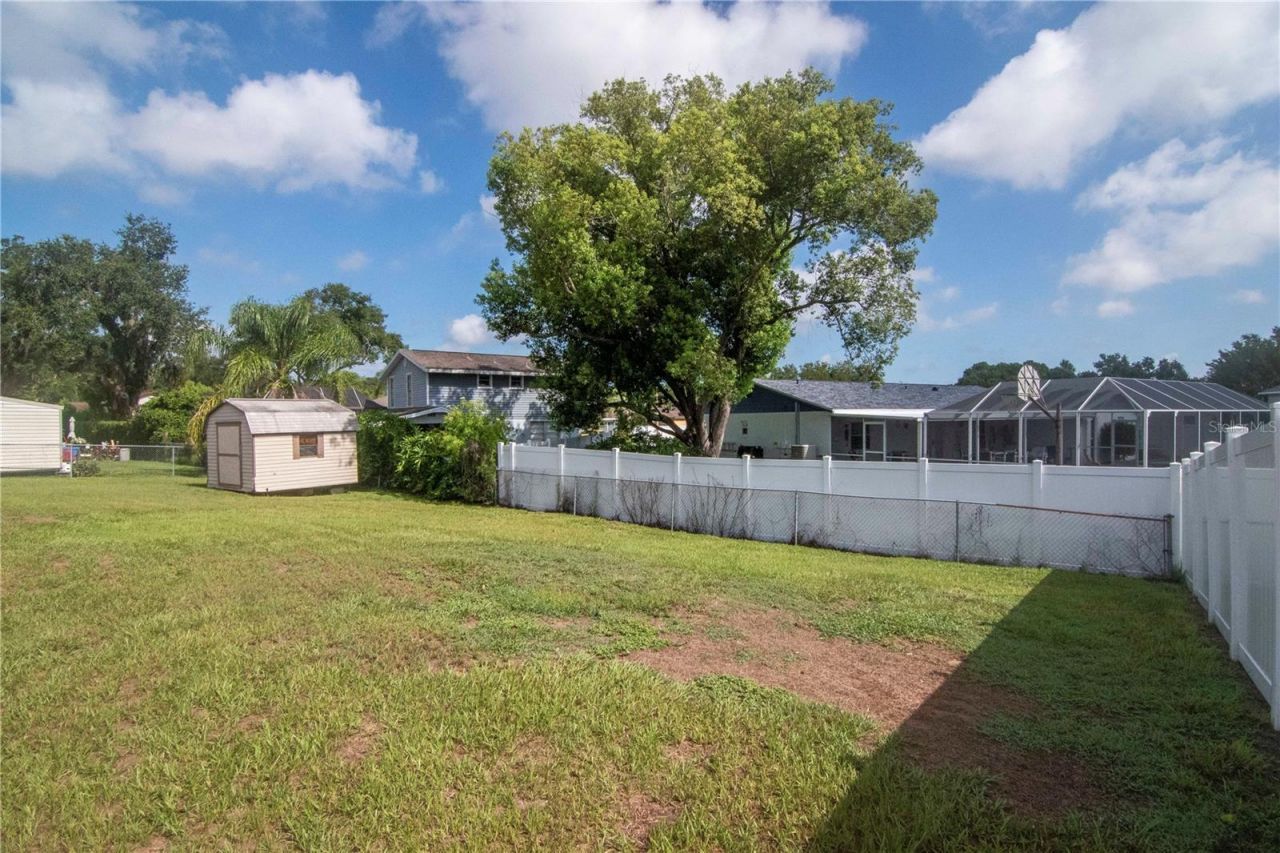 1208 Lady Guinevere Drive , Valrico, FL 33594 Photo