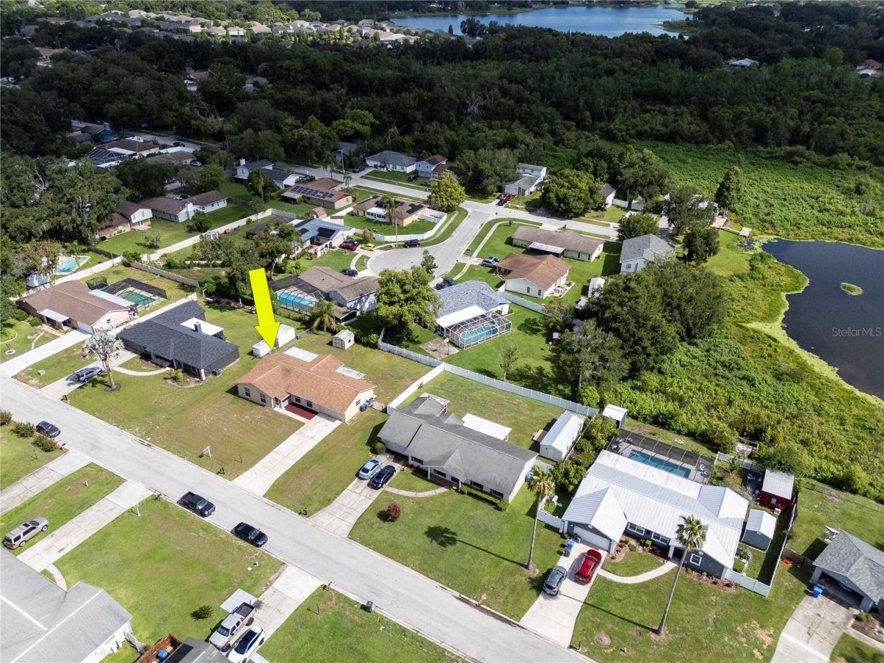 1208 Lady Guinevere Drive , Valrico, FL 33594 Photo