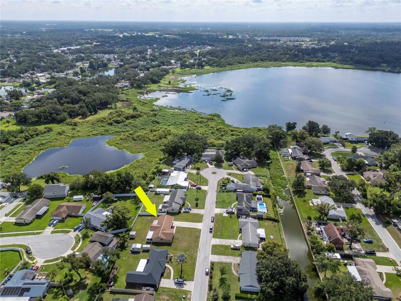 1208 Lady Guinevere Drive , Valrico, FL 33594 Photo