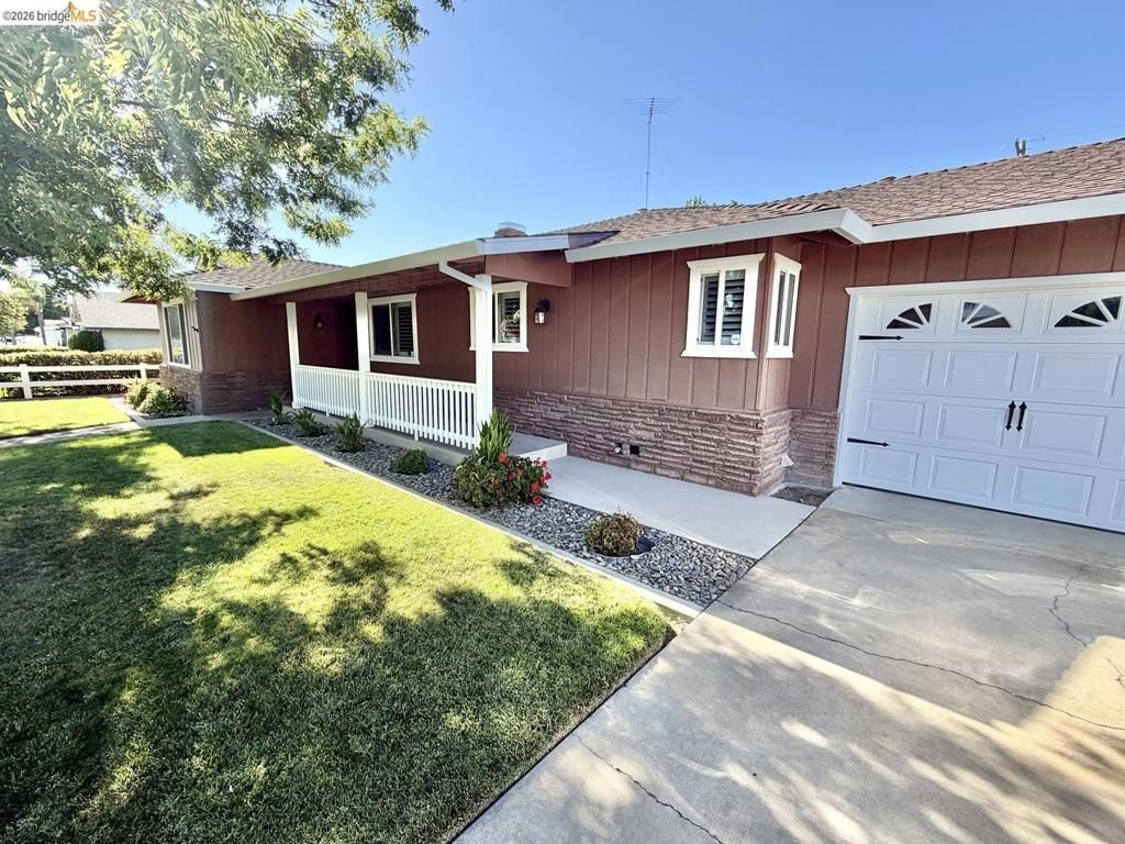 395 North Ave, Turlock, CA 95382 Main Photo
