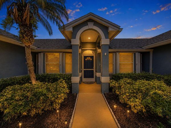 371 NW Sherry Lane, Port St. Lucie, FL 34986