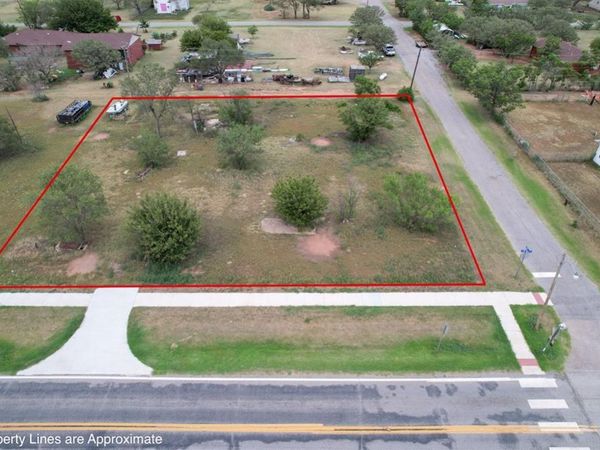 308 E 4th Street, Olustee, OK 73560