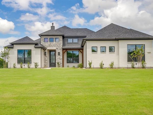 10100 Bartlett Peak Drive, Waxahachie, TX 75167