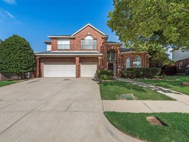 7921 Stansfield Drive, Fort Worth, TX 76137