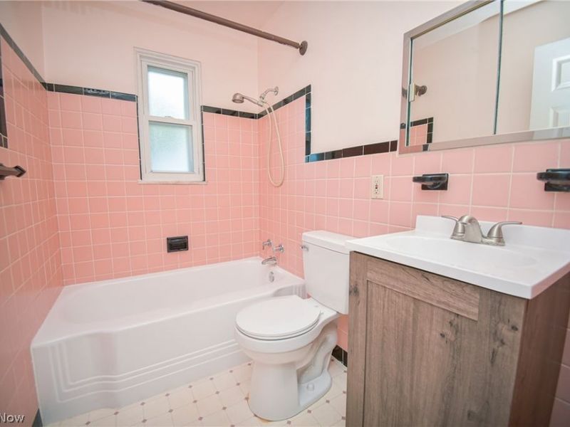 18400 Rockland Avenue, Cleveland, OH 44135 Photo 16