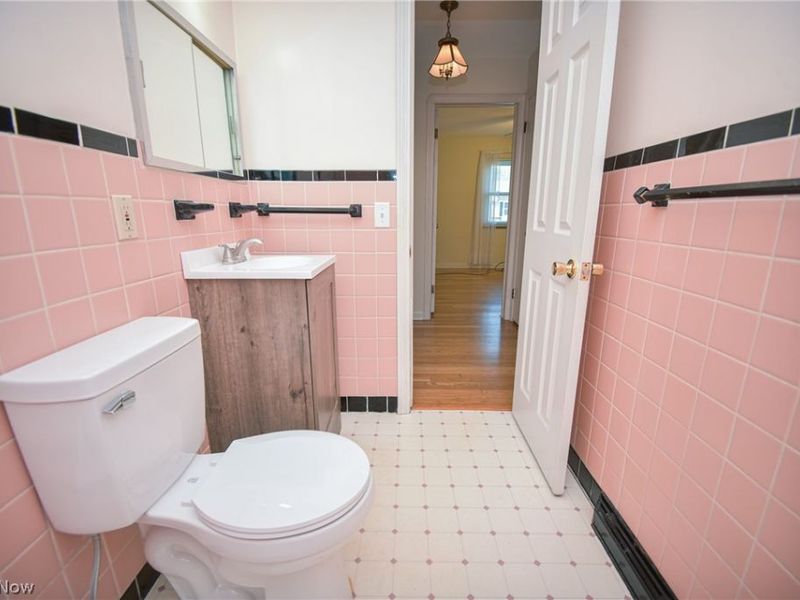 18400 Rockland Avenue, Cleveland, OH 44135 Photo 17