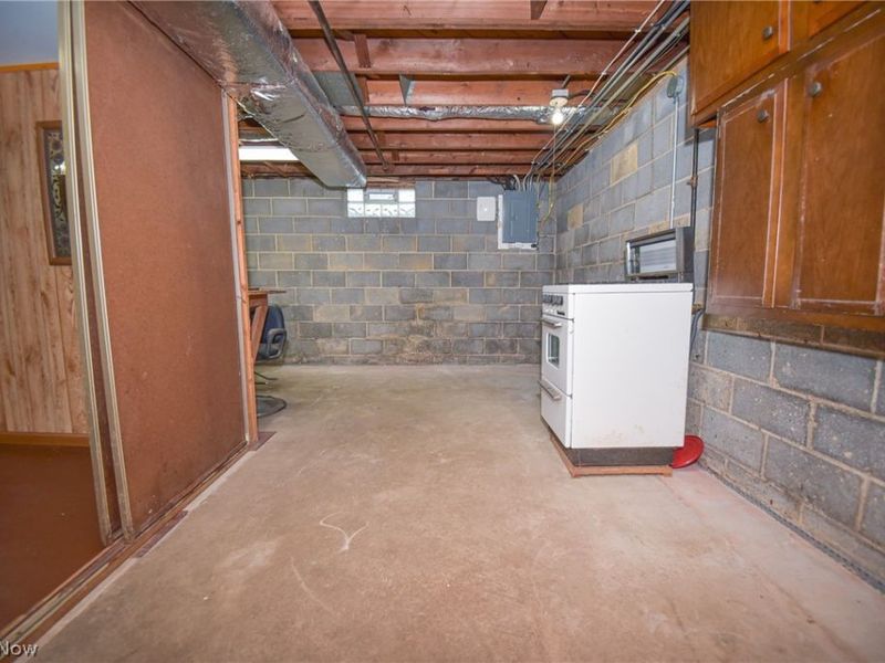 18400 Rockland Avenue, Cleveland, OH 44135 Photo 32