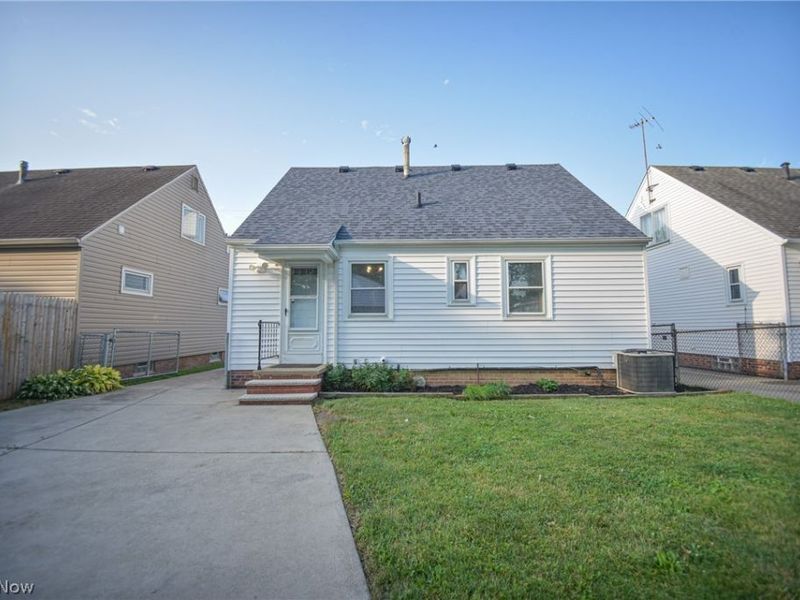 18400 Rockland Avenue, Cleveland, OH 44135 Photo 36