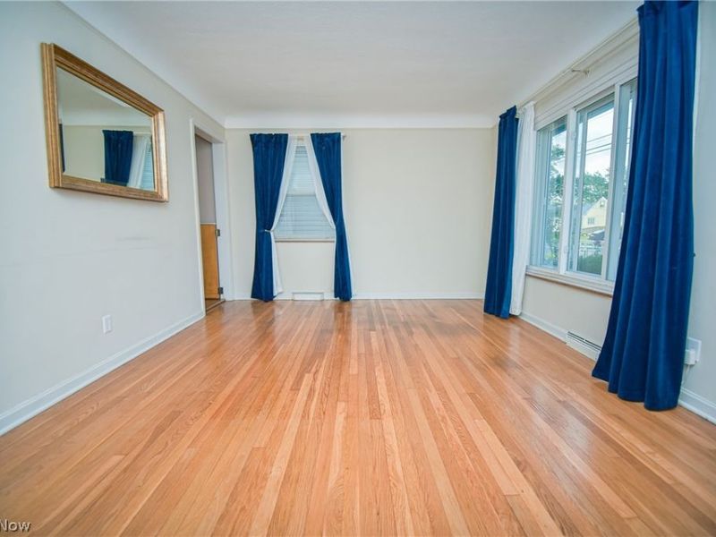 18400 Rockland Avenue, Cleveland, OH 44135 Photo 4
