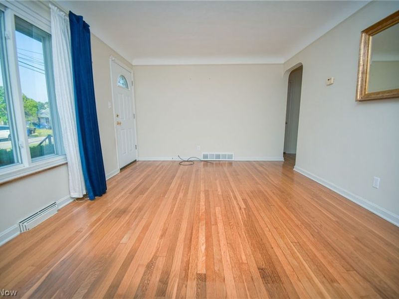 18400 Rockland Avenue, Cleveland, OH 44135 Photo 5