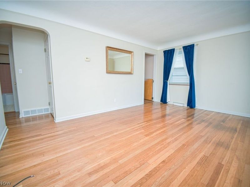 18400 Rockland Avenue, Cleveland, OH 44135 Photo 6