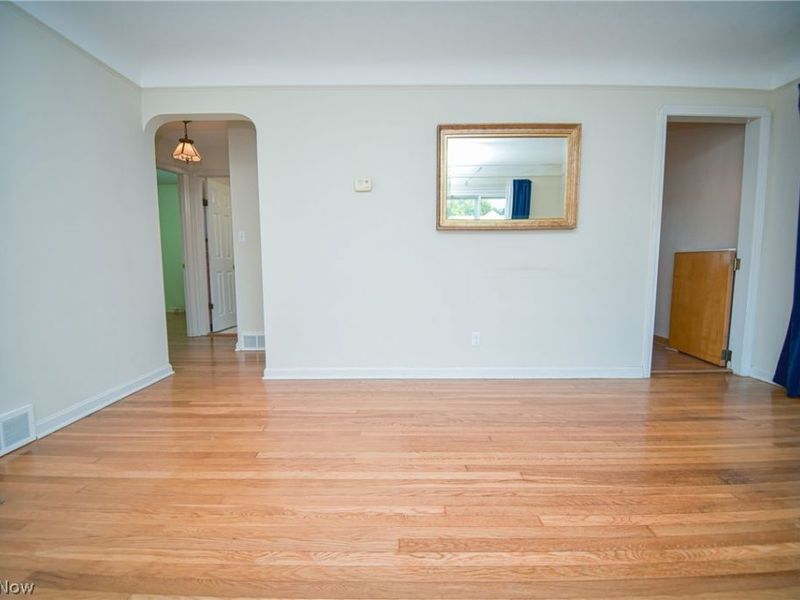 18400 Rockland Avenue, Cleveland, OH 44135 Photo 7