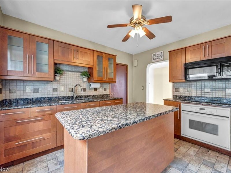 4301 Gamma Avenue, Newburgh Heights, OH 44105 Photo 15