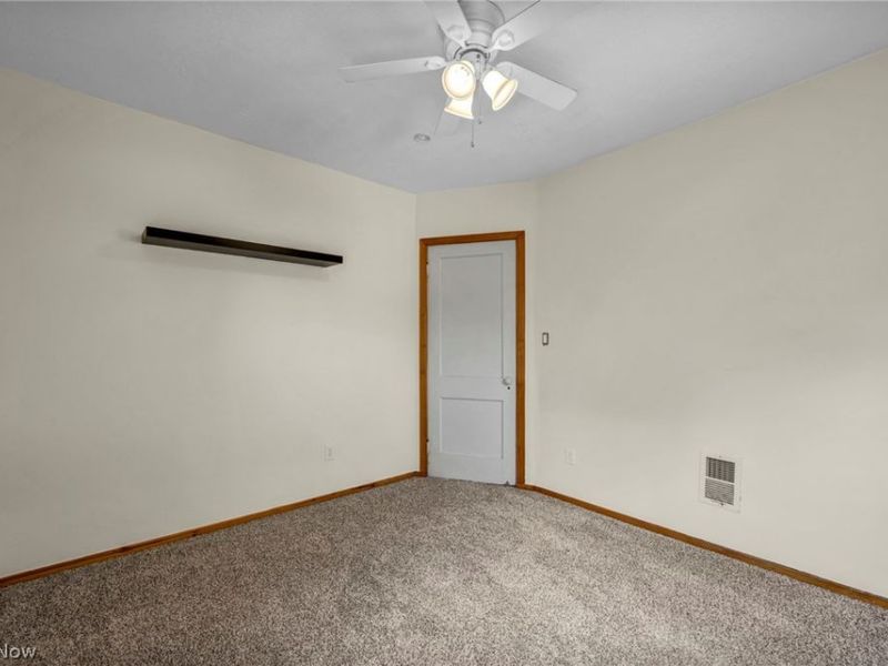 4301 Gamma Avenue, Newburgh Heights, OH 44105 Photo 19