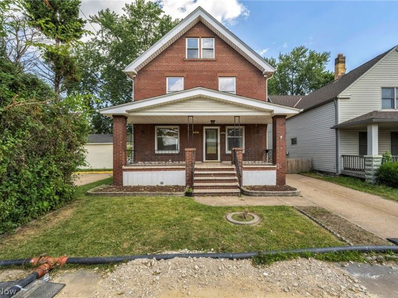 4301 Gamma Avenue, Newburgh Heights, OH 44105 Photo 2