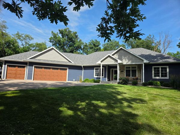 763 Coyote Ct Court, Deerfield, WI 53531