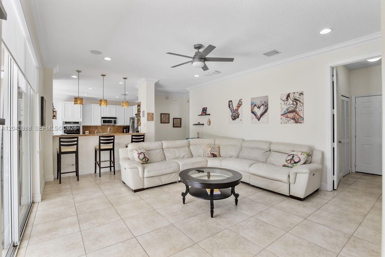 3904 W Gardenia Ave, Weston, FL 33332 Photo