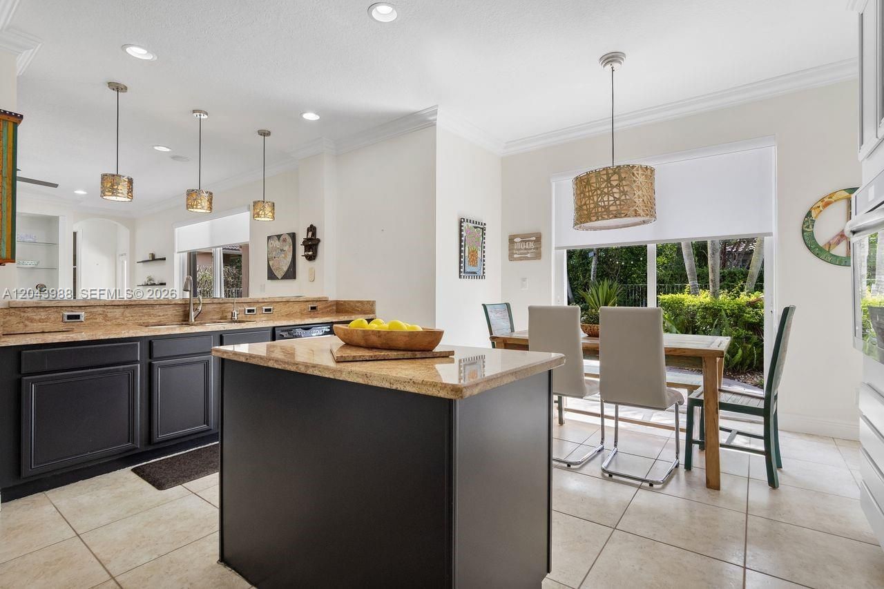 3904 W Gardenia Ave, Weston, FL 33332 Photo