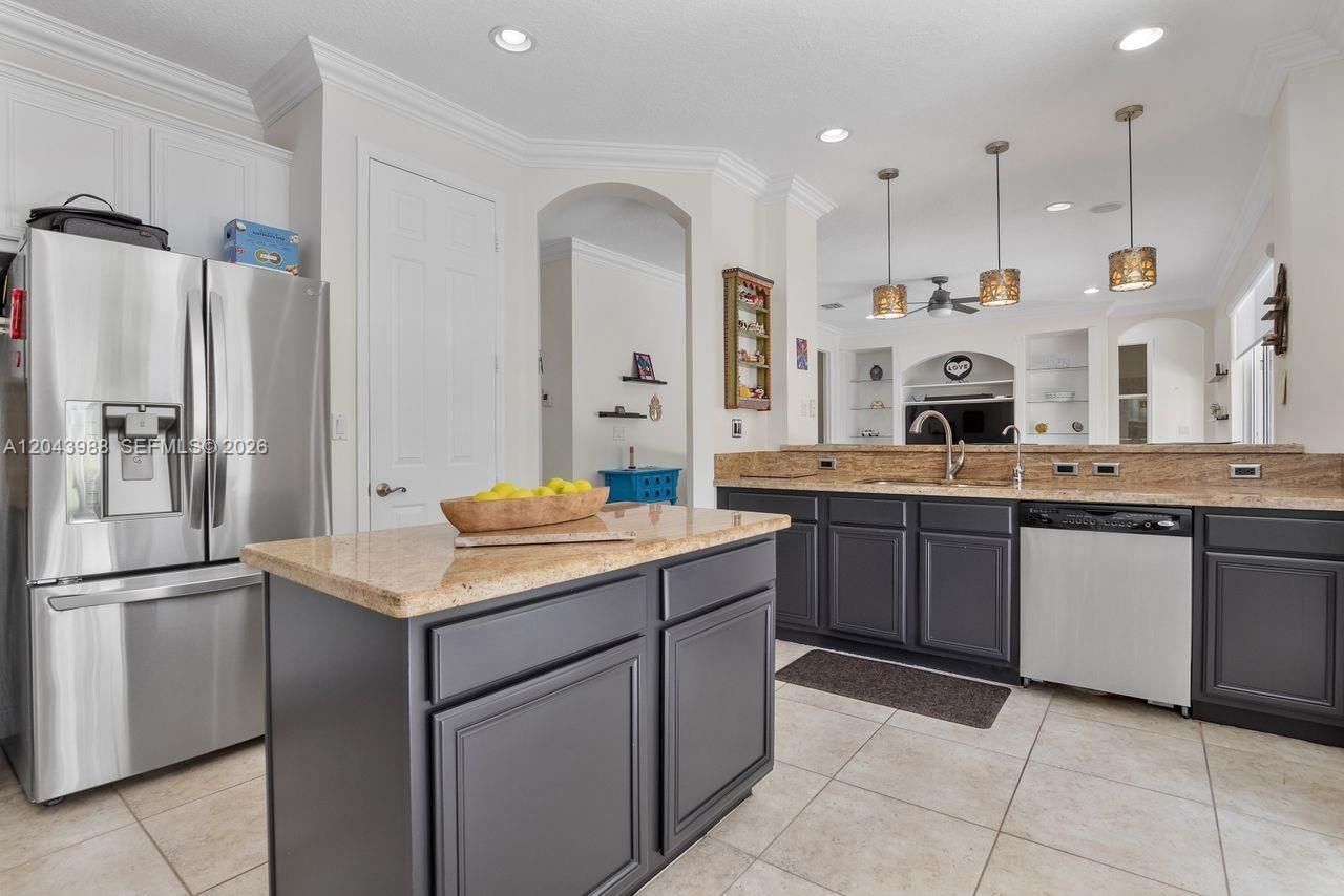 3904 W Gardenia Ave, Weston, FL 33332 Photo