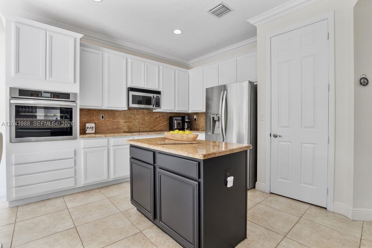 3904 W Gardenia Ave, Weston, FL 33332 Photo