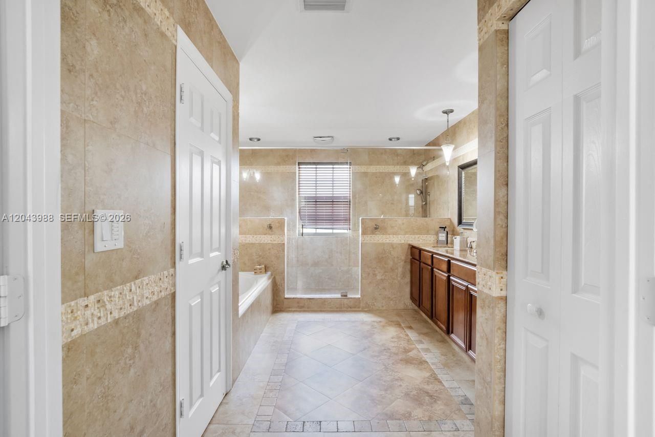 3904 W Gardenia Ave, Weston, FL 33332 Photo