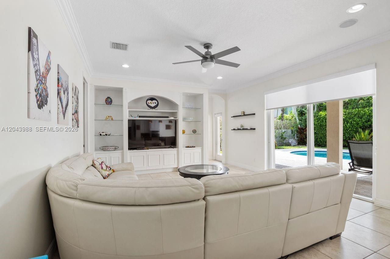 3904 W Gardenia Ave, Weston, FL 33332 Photo