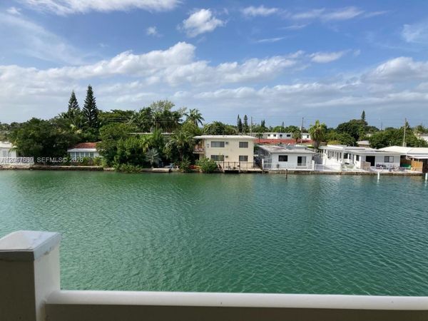 7900 Tatum Waterway Dr , Unit 305, Miami Beach, FL 33141