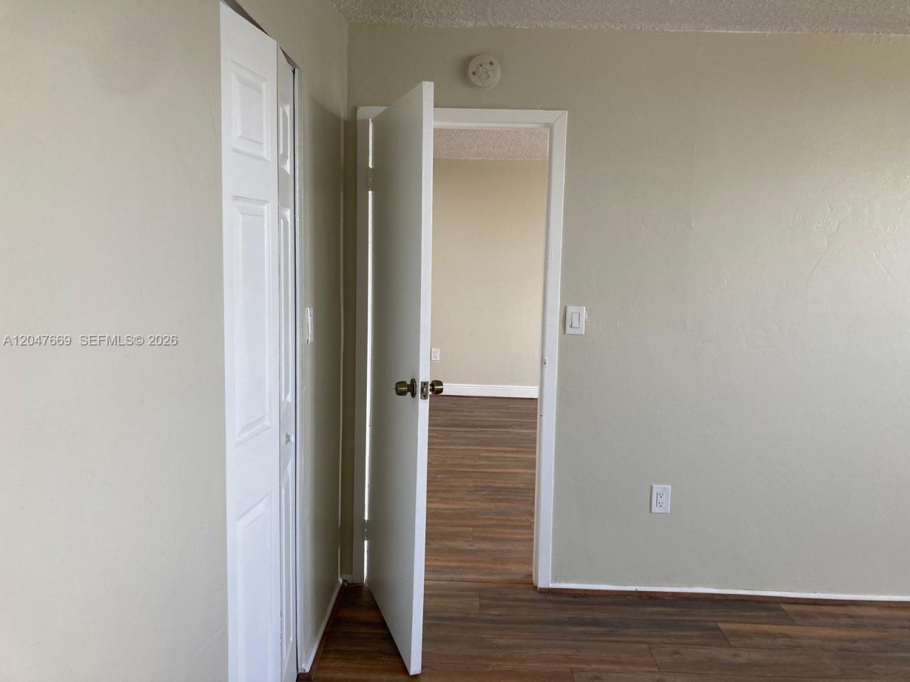 7900 Tatum Waterway Dr , Unit 305, Miami Beach, FL 33141 Photo