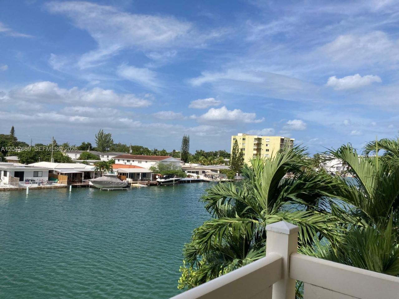 7900 Tatum Waterway Dr , Unit 305, Miami Beach, FL 33141 Photo