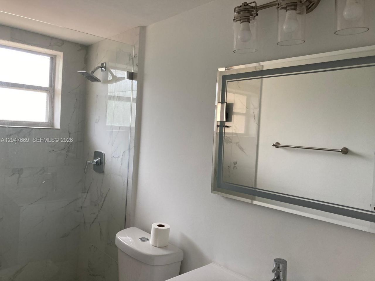 7900 Tatum Waterway Dr , Unit 305, Miami Beach, FL 33141 Photo