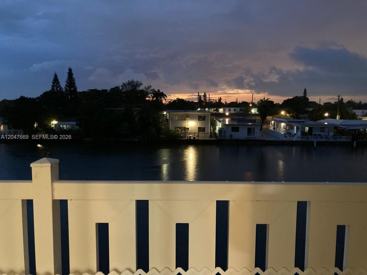 7900 Tatum Waterway Dr , Unit 305, Miami Beach, FL 33141 Photo