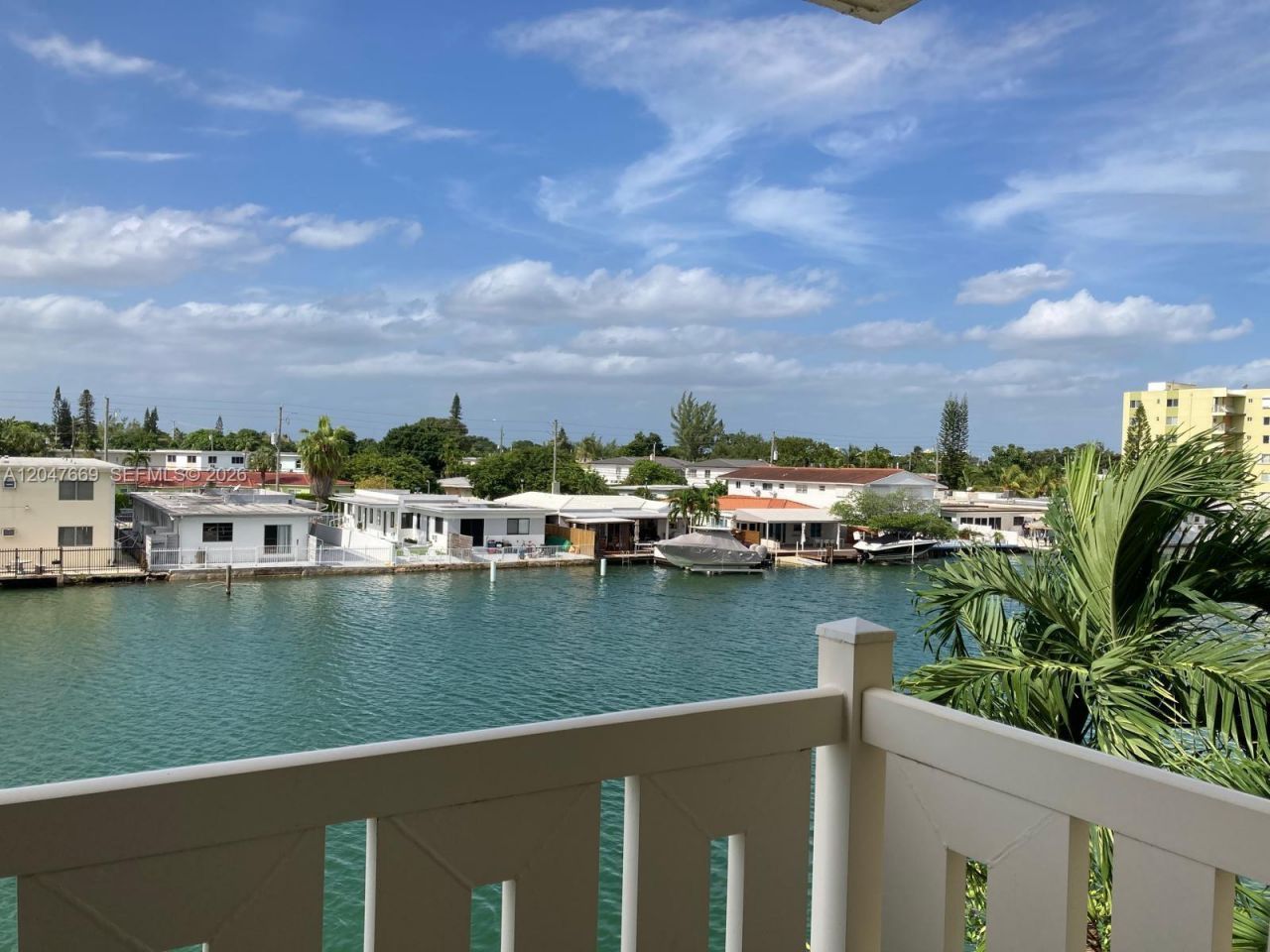 7900 Tatum Waterway Dr , Unit 305, Miami Beach, FL 33141 Photo