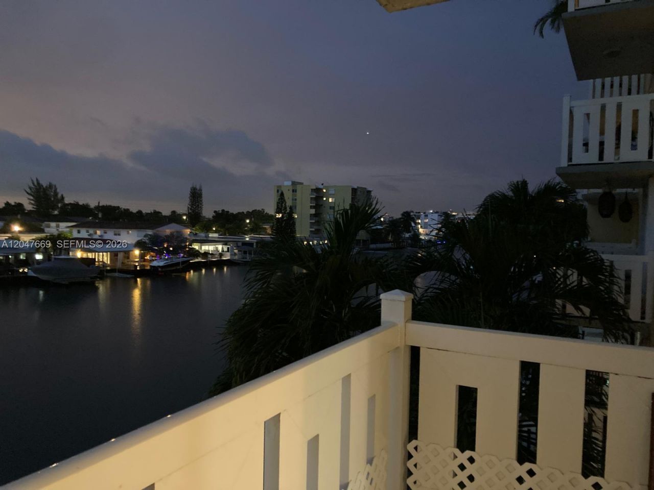 7900 Tatum Waterway Dr , Unit 305, Miami Beach, FL 33141 Photo