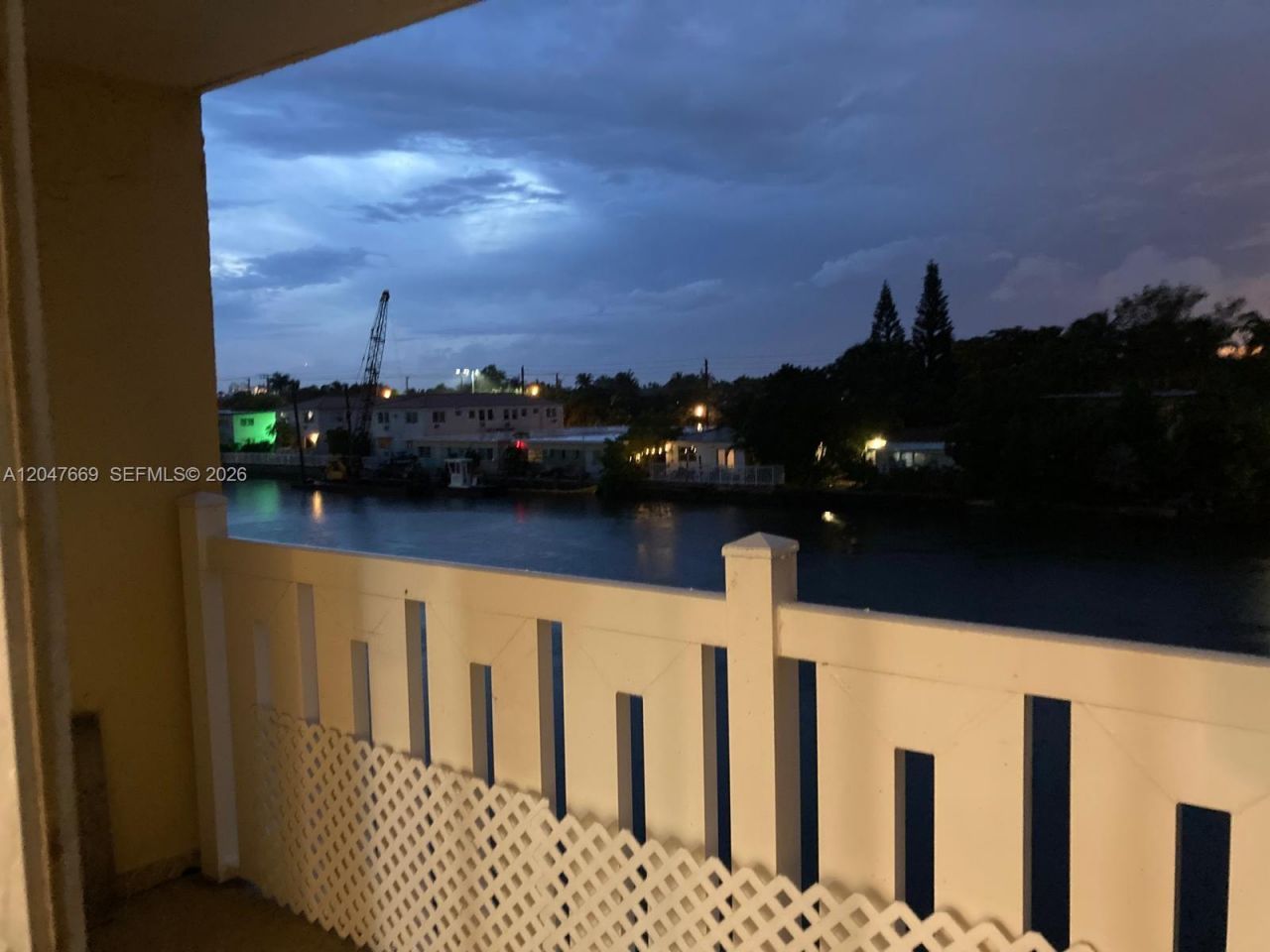 7900 Tatum Waterway Dr , Unit 305, Miami Beach, FL 33141 Photo