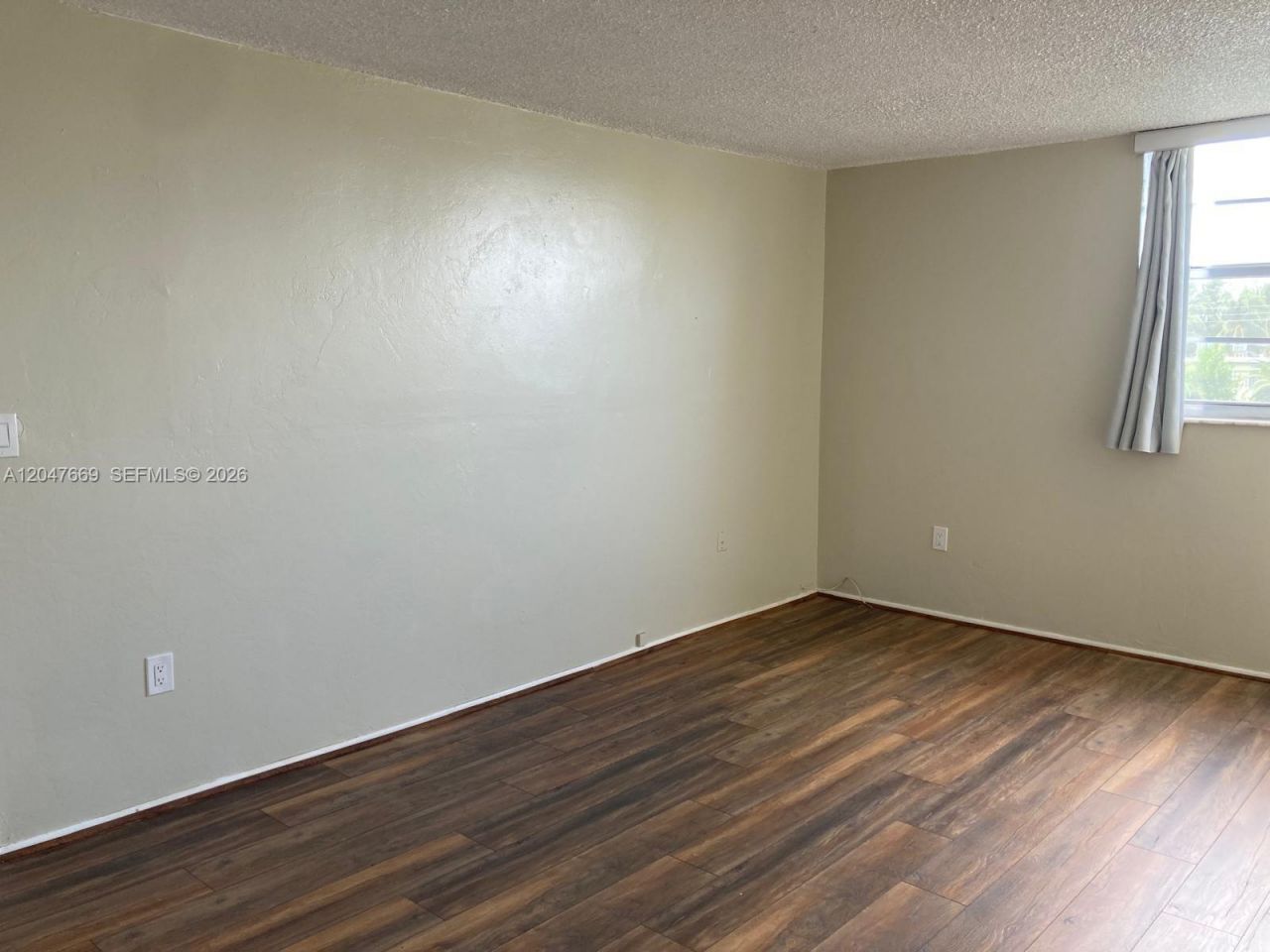 7900 Tatum Waterway Dr , Unit 305, Miami Beach, FL 33141 Photo