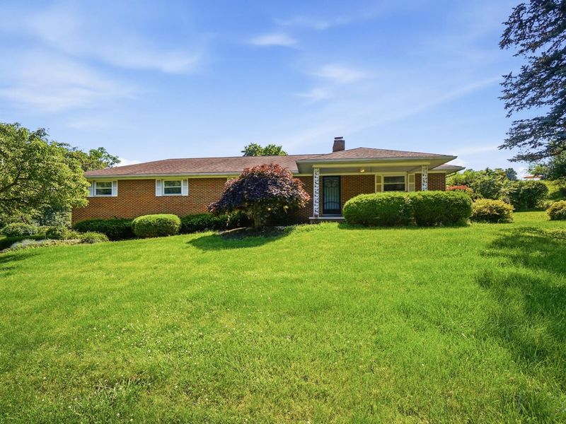 1858 Devon Drive, Springfield, OH 45503 Photo 6